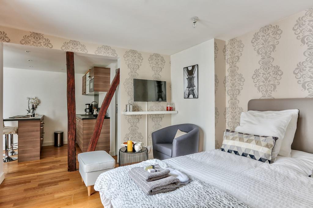 Love Nest In Saint Germain París Exterior foto